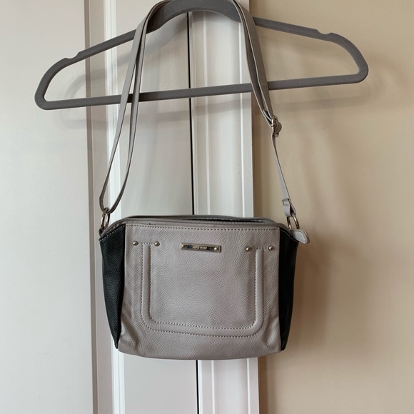 Nine West crossbody bag. Excellent condition! - Picture 1 of 4